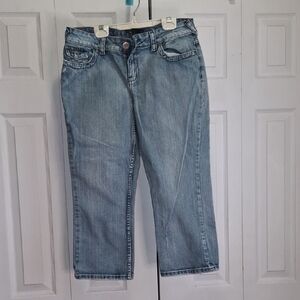 Classic Light Blue Women's Cropped Jeans